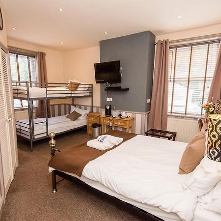 Dimple Well Lodge Hotel ウェイクフィールド エクステリア 写真