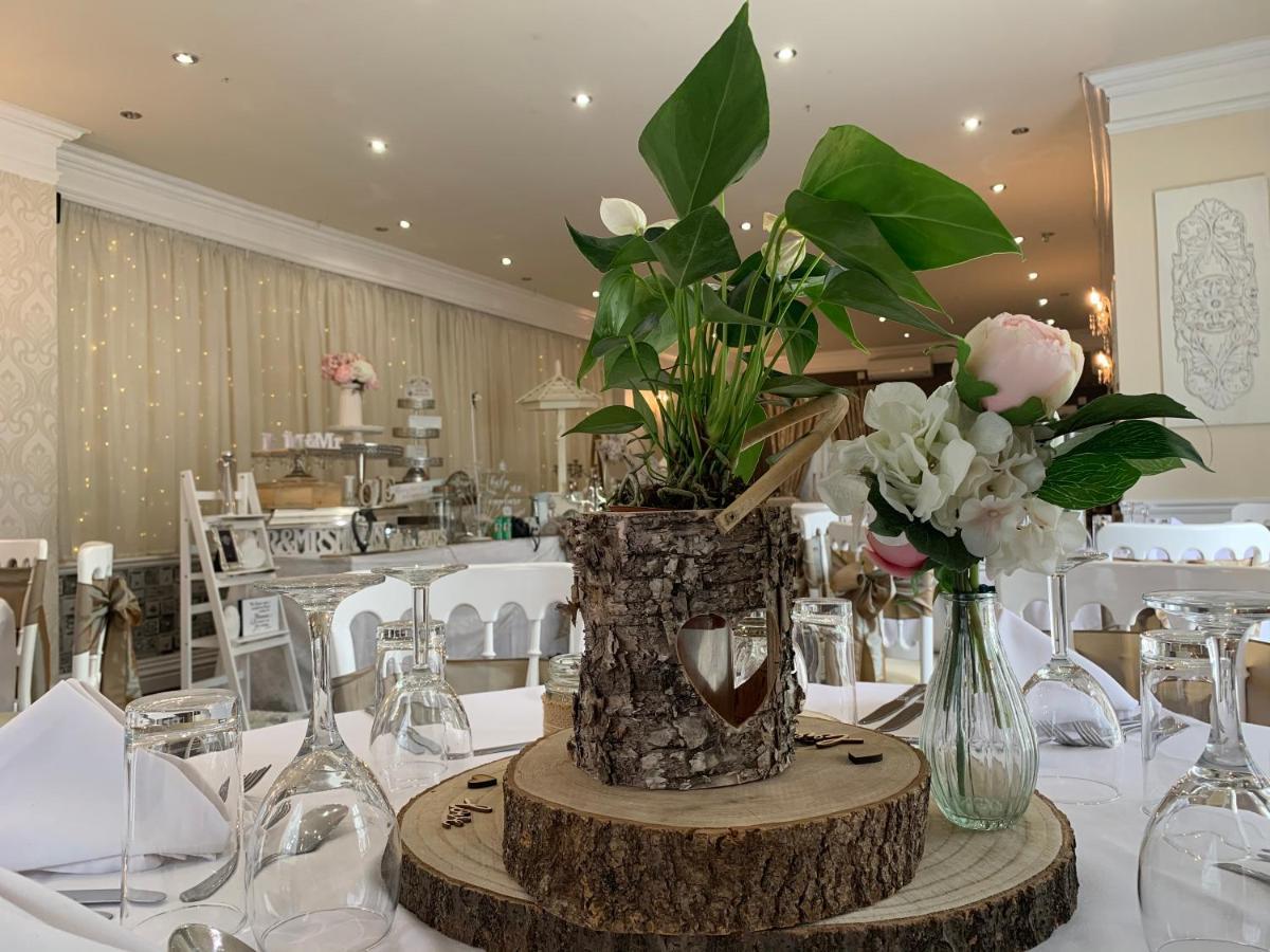 Dimple Well Lodge Hotel ウェイクフィールド エクステリア 写真