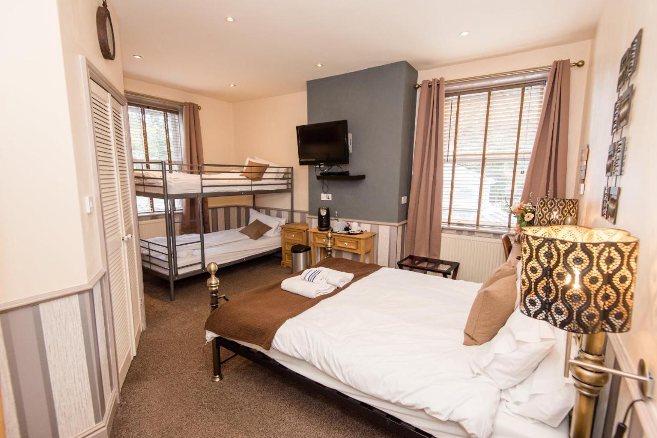 Dimple Well Lodge Hotel ウェイクフィールド エクステリア 写真